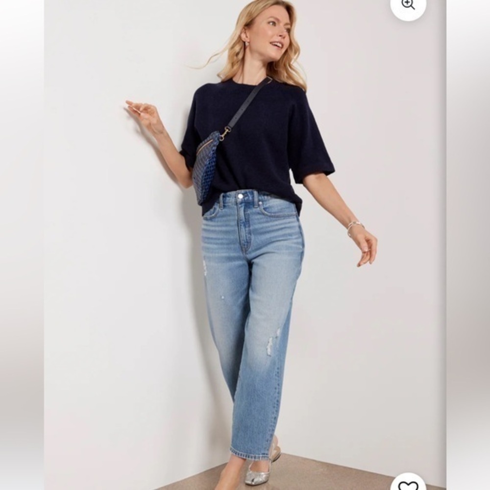 Evereve • Vintage Barrel Leg Jeans Size 27
